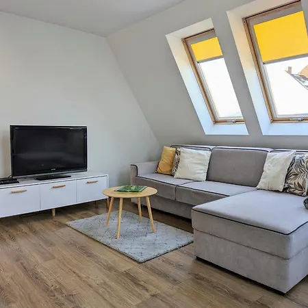 Apartman Sloneczne Poddasze Przy Molo I Plazy