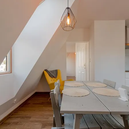 Sloneczne Poddasze Przy Molo I Plazy *